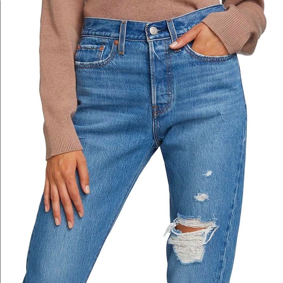 Levi's Premium Wedgie Icon High-Rise Jeans
 in Athens Asleep - Picture 2 of 11